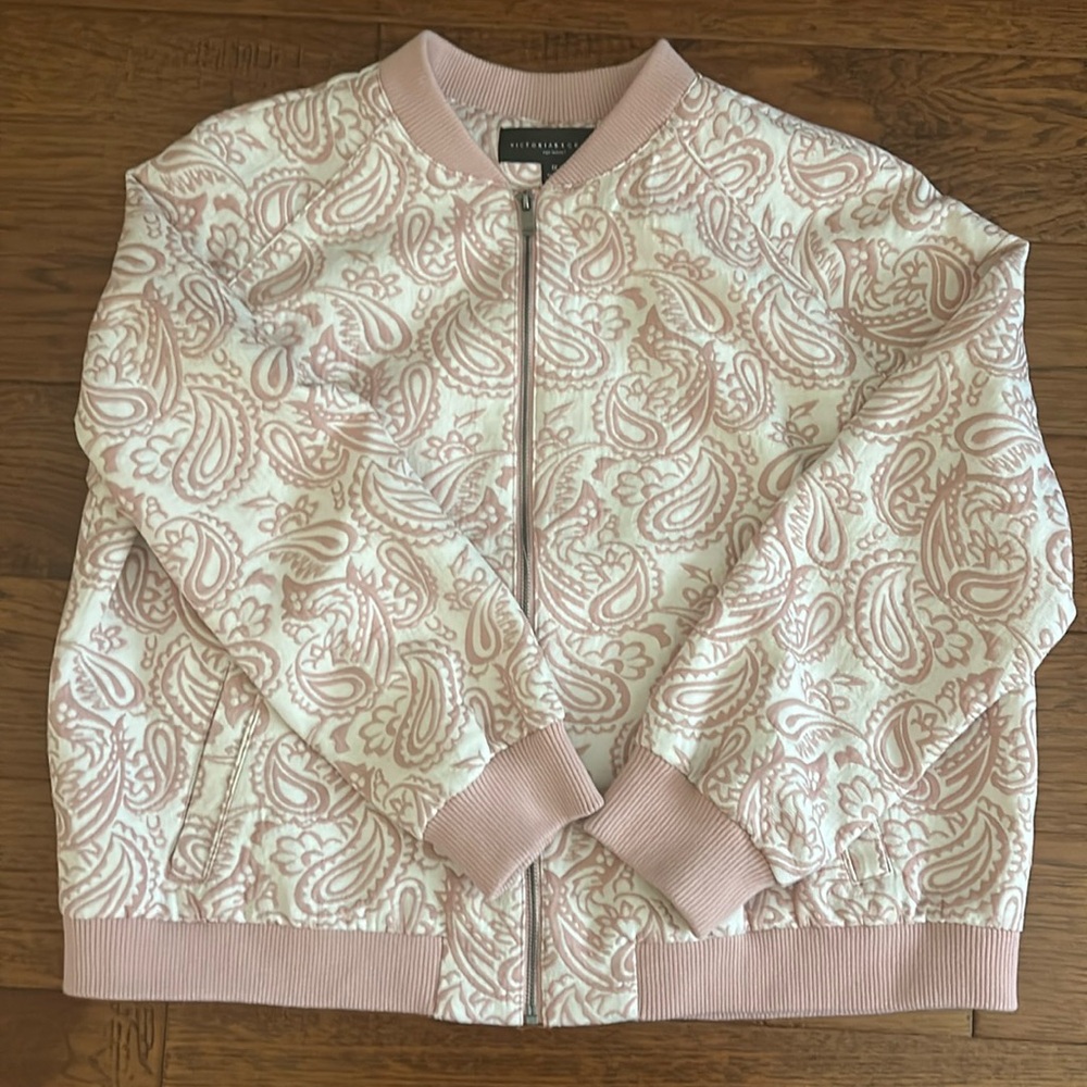 WORN ONCE: PINK AND WHITE TEXTURED VICTORIA BECKHAM X TARGET BOMBER JACKET 1X